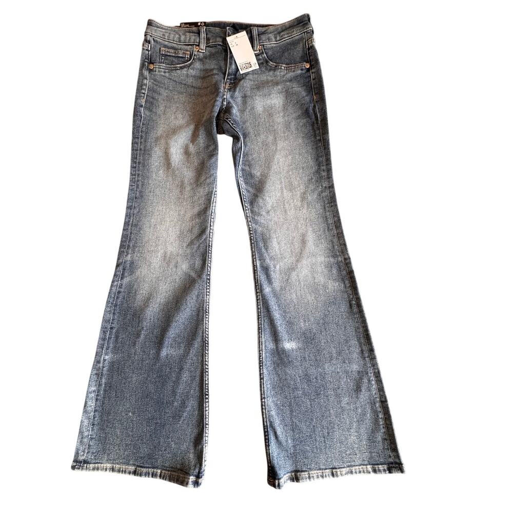 Nwt H&M DIVIDED Women's Blue Curved Leg High Waist Denim Jeans Size 6 - Picture 2 of 8